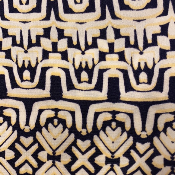 The Limited- white and dark blue with hints of yellow design. - Picture 9 of 9